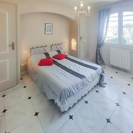 Beautiful In With Private Swimming Pool, Be Inside Or Outside Holiday home Cruzy