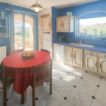 Beautiful In With Private Swimming Pool, Be Inside Or Outside Cruzy