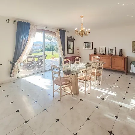 Holiday home Beautiful In With Private Swimming Pool, Be Inside Or Outside