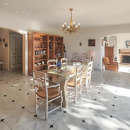 Holiday home Beautiful In With Private Swimming Pool, Be Inside Or Outside Cruzy